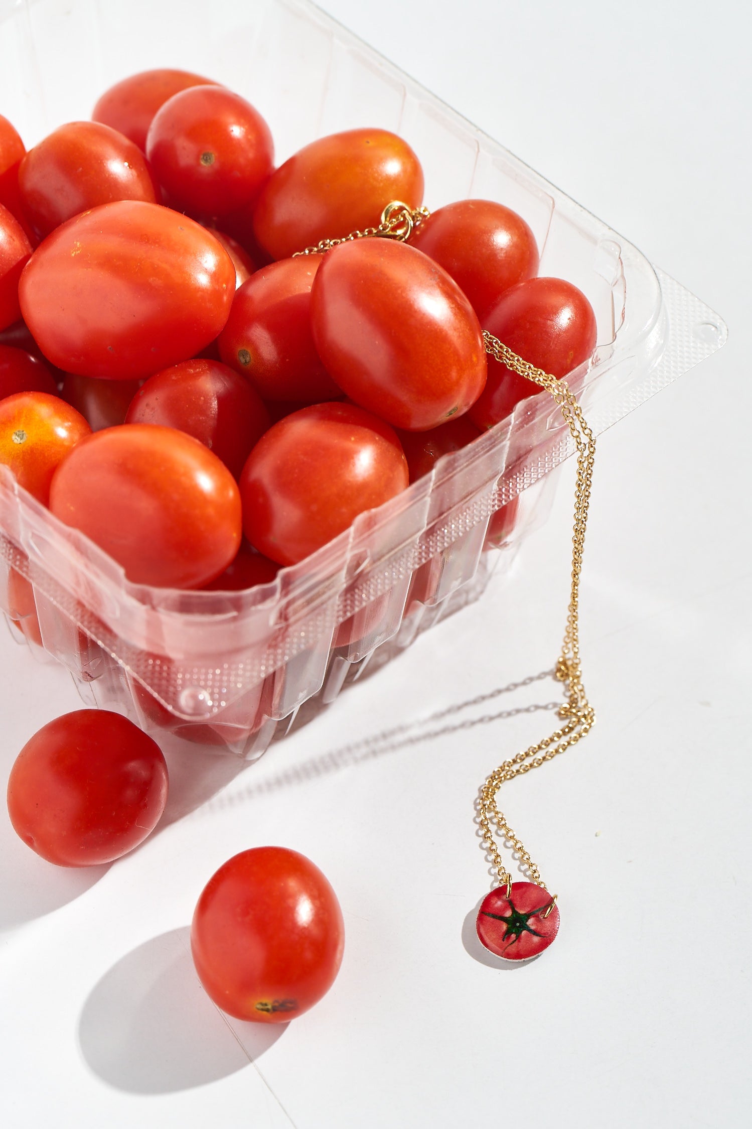 Tomato Girl - Haricot Vert x Big Night Necklace