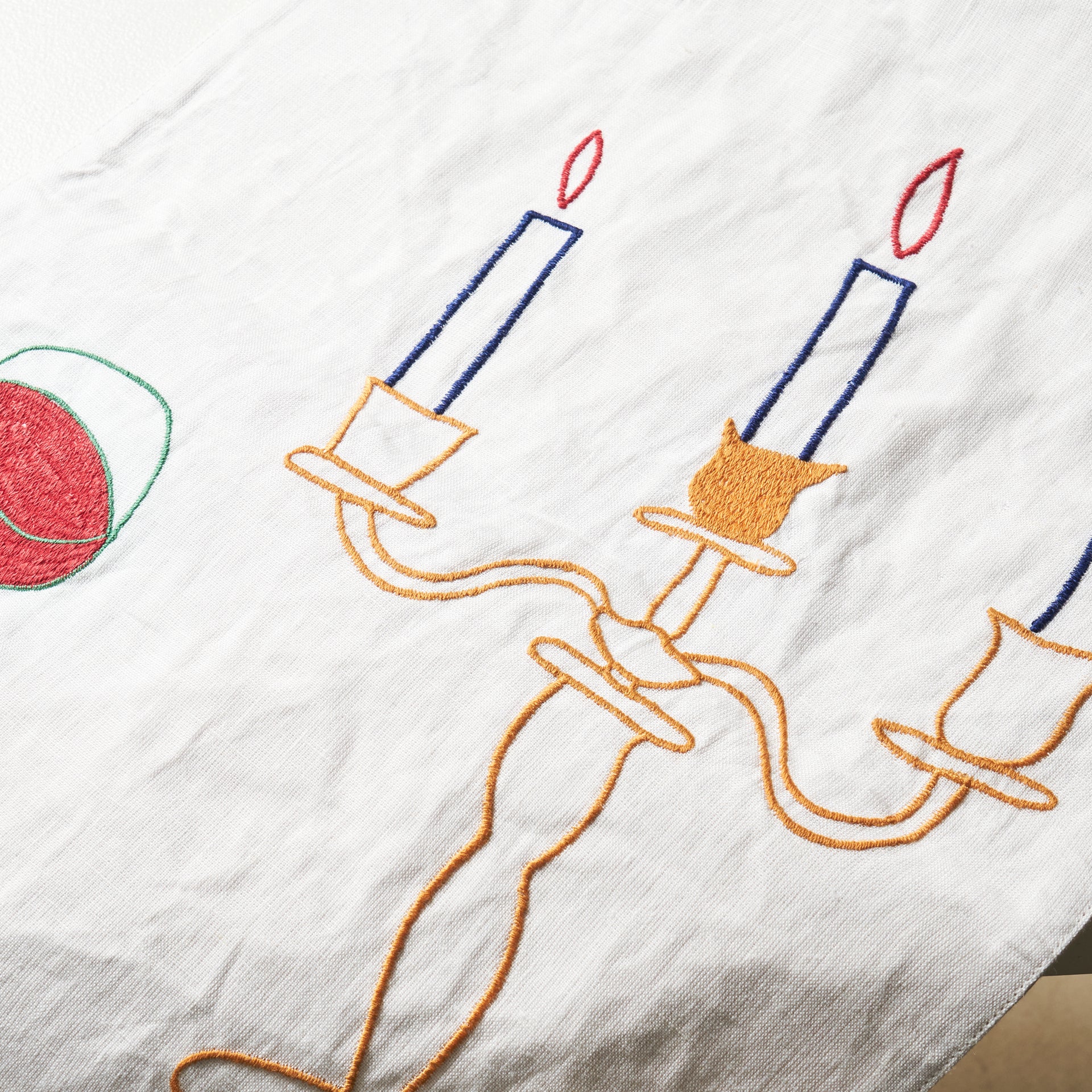 Fête Linen Embroidered Runner