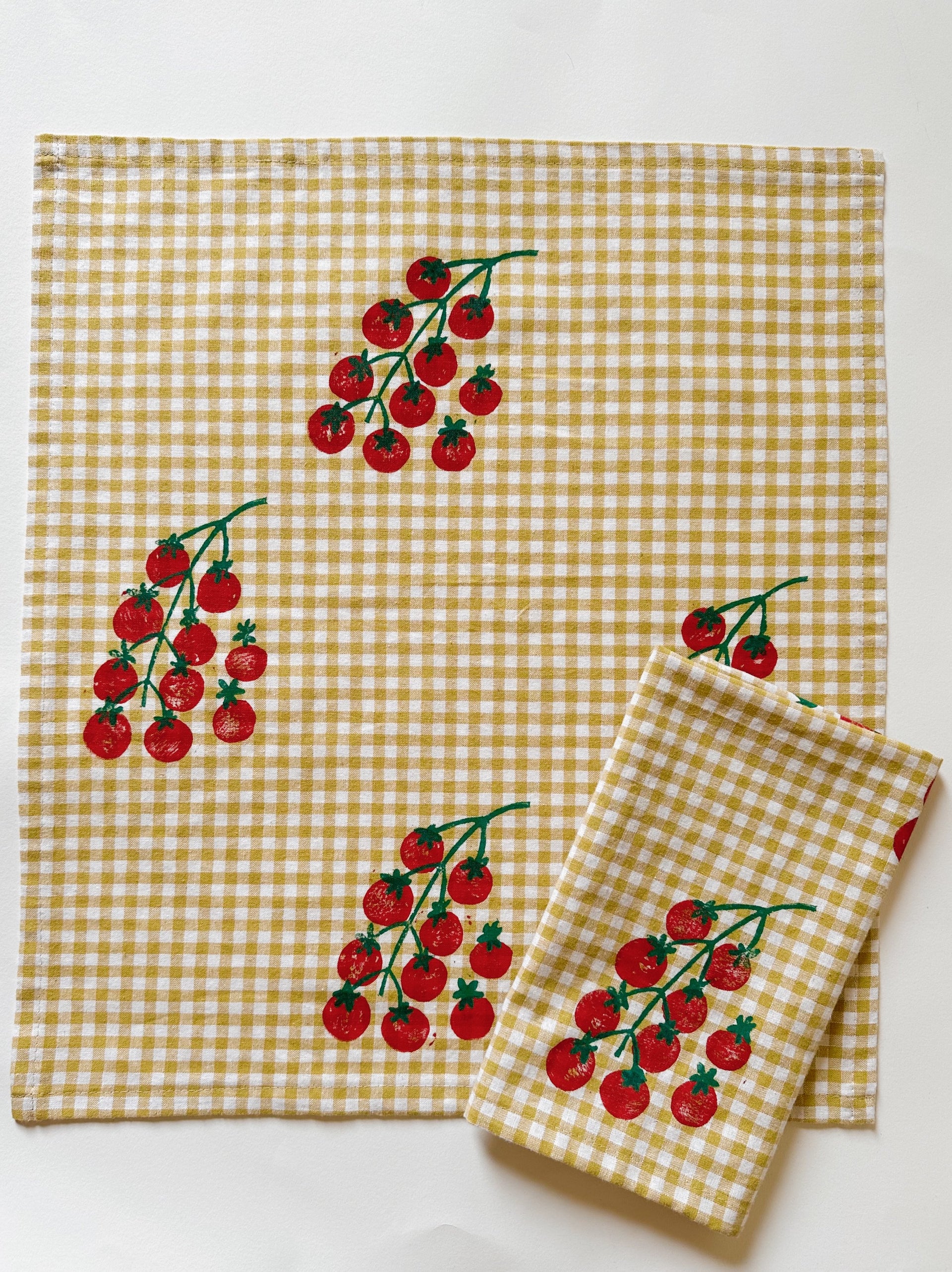 Julie Peach Dinner Napkins (set of 4)