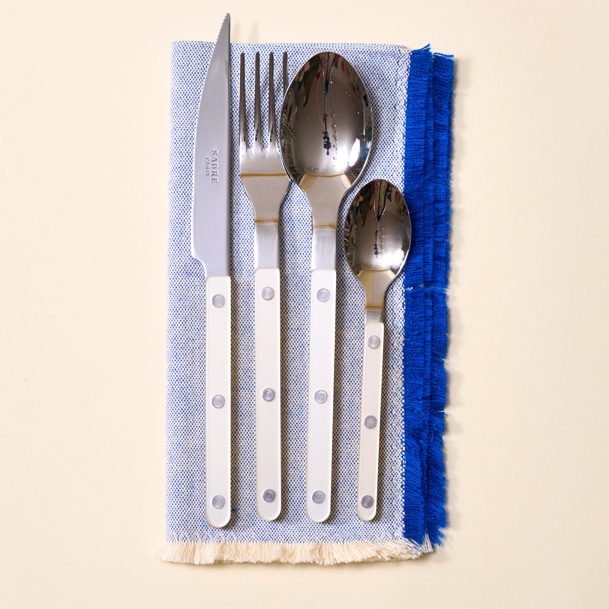 Pearly Bistrot Flatware Set