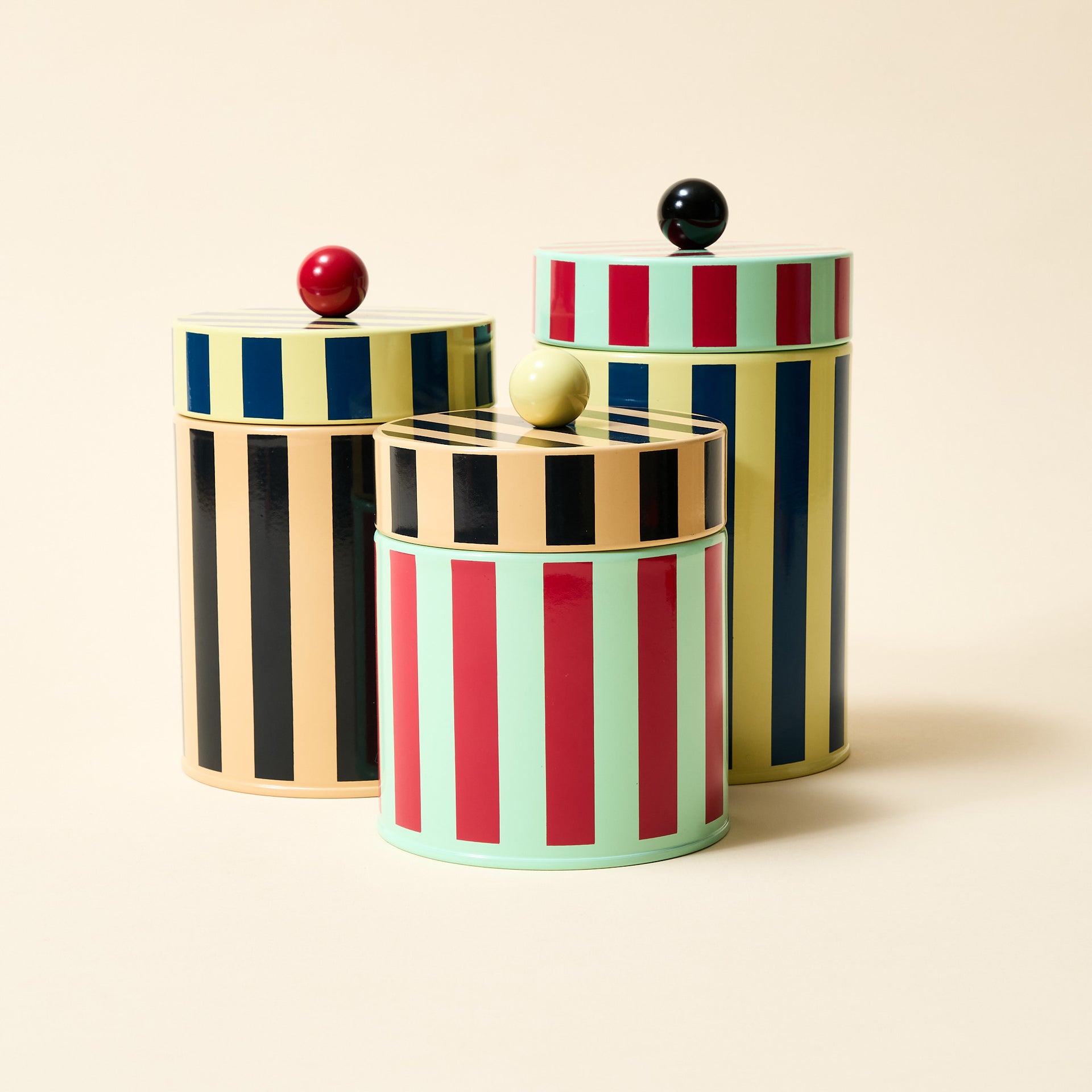 tall yellow-blue, medium orange-black, short red-blue
